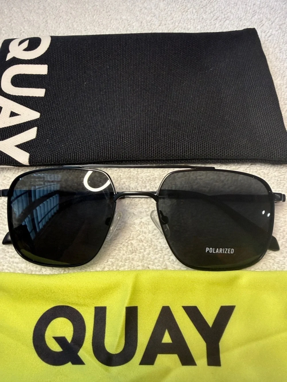 QUAY Unisex BODY GUARD Black / Black Polarized Sunglasses